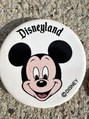Vintage Mickey Mouse Disneyland White Collectible Round Fridge Magnet - Disney